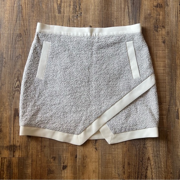 Banana Republics Womens Asymmetric Dressy Black/White Square Textured Skirt Sz 0 - Picture 1 of 5